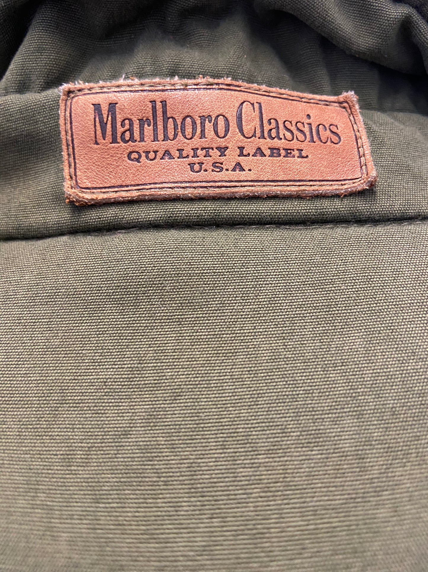 Gabardina marlboro Classic